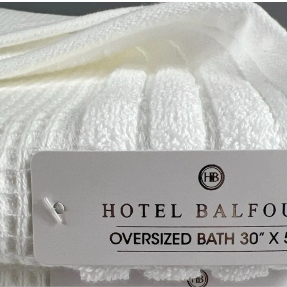 Hotel Balfour 2 Pck Textured Waffle Weave Twist COTTON Bath Towels 30x56” White